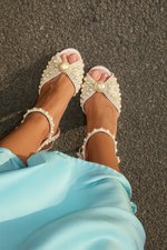 Load image into Gallery viewer, Pearl heels