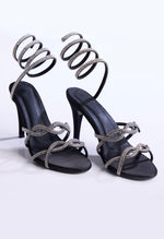 Load image into Gallery viewer, Evelyn Black
